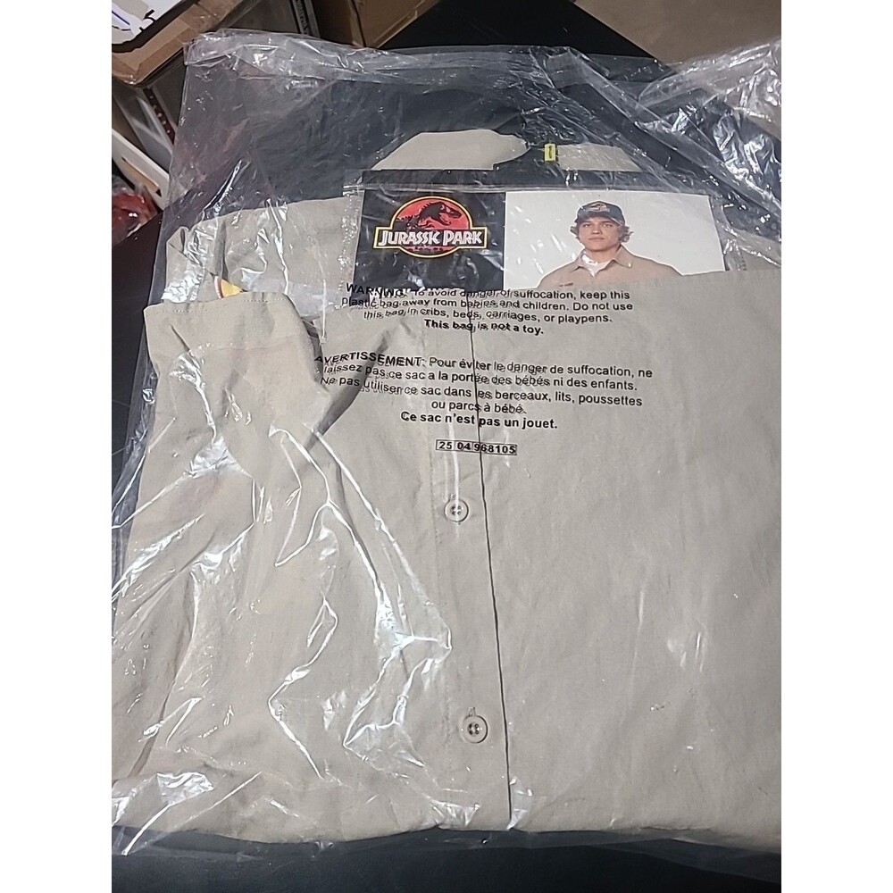 Spirit Halloween Adult Jurassic Park Work Shirt Costume Kit ADULT M [01821644] - Picture 4 of 6